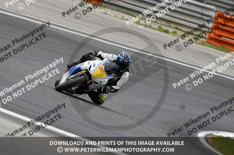 cadwell no limits trackday;cadwell park;cadwell park photographs;cadwell trackday photographs;enduro digital images;event digital images;eventdigitalimages;navarra;no limits trackdays;peter wileman photography;racing digital images;trackday digital images;trackday photos